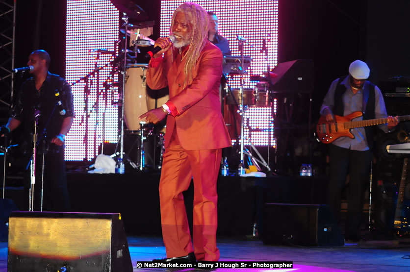 Billy Ocean at the Air Jamaica Jazz and Blues Festival 2008 The Art of Music - Saturday, January 26, 2008 - Air Jamaica Jazz & Blues 2008 The Art of Music venue at the Aqaueduct on Rose Hall Resort & Counrty Club, Montego Bay, St. James, Jamaica W.I. - Thursday, January 24 - Saturday, January 26, 2008 - Photographs by Net2Market.com - Claudine Housen & Barry J. Hough Sr, Photographers - Negril Travel Guide, Negril Jamaica WI - http://www.negriltravelguide.com - info@negriltravelguide.com...!