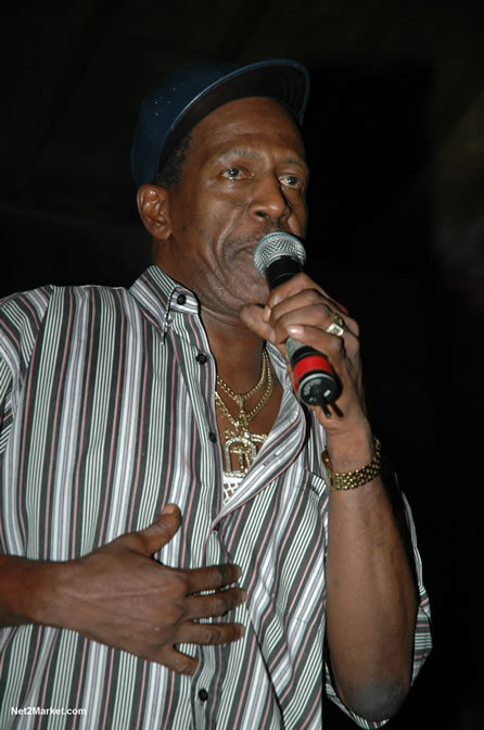 The Messenger, Reggae Super Star - Luciano - Gregory Isaacs - Bobby Dread - Swallow - backed by the Indika Band - Boubon Beach Restaurant, Beach Bar & Oceanfront Accommodations - Negril Travel Guide, Negril Jamaica WI - http://www.negriltravelguide.com - info@negriltravelguide.com...!