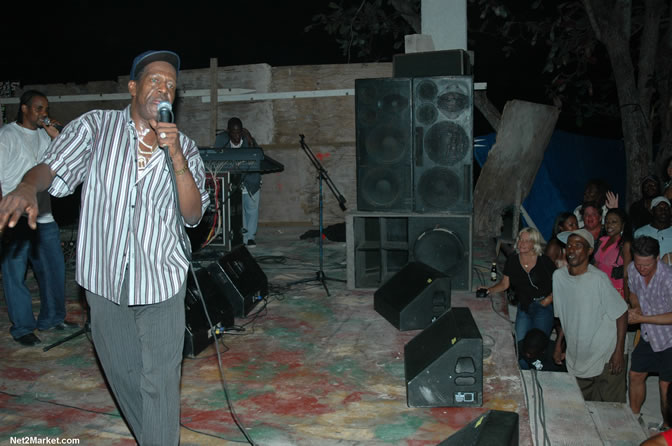 The Messenger, Reggae Super Star - Luciano - Gregory Isaacs - Bobby Dread - Swallow - backed by the Indika Band - Boubon Beach Restaurant, Beach Bar & Oceanfront Accommodations - Negril Travel Guide, Negril Jamaica WI - http://www.negriltravelguide.com - info@negriltravelguide.com...!