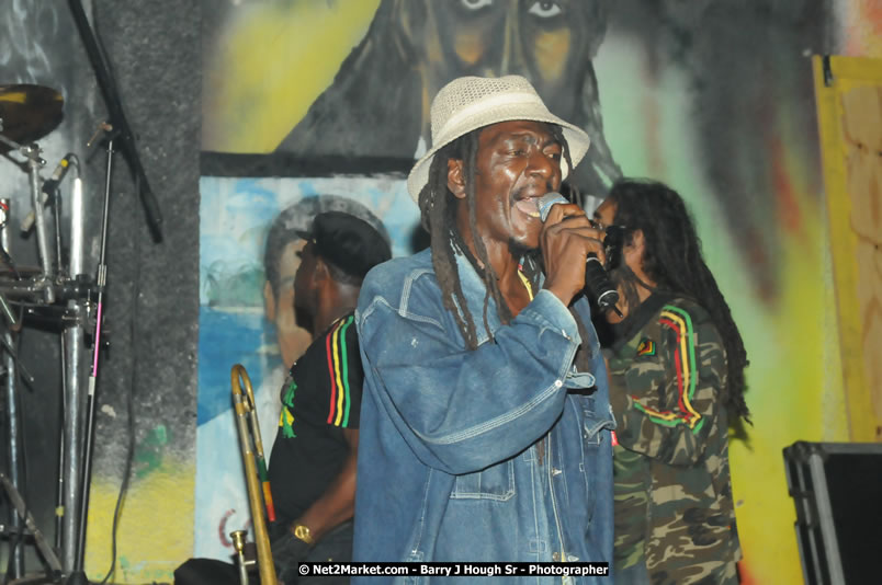 Bunny Wailer & King Yellowman at Bourbon Beach - Monday, February 25, 2008 - Bourbin Beach Restaurant, Bar, Oceanfront Accommodatioins, Live Reggae Music & Disco, Norman Manley Boulevard, Negril, Westmoreland, Jamaica W.I. - Photographs by Net2Market.com - Barry J. Hough Sr, Photographer - Negril Travel Guide, Negril Jamaica WI - http://www.negriltravelguide.com - info@negriltravelguide.com...!