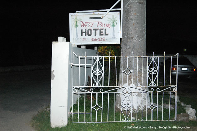 Lucea Rotary Club Dinner & Meeting - West Palm Hotel, Lucea - Caribbean Medical Mission, Wednesday, October 18, 2006 - Negril Travel Guide, Negril Jamaica WI - http://www.negriltravelguide.com - info@negriltravelguide.com...!