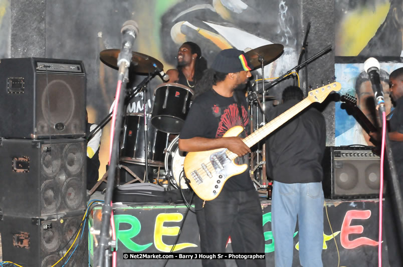  Coco Tea & Silver Cat at Bourbon Beach - Money Cologne Promotions presents The Growning of Coco Tea & Silver Cat at Bourbon Beach, Norman Manley Boulevard, Negril , Westmoreland, Jamaica W.I. - Monday, April 14, 2008 - Photographs by Net2Market.com - Barry J. Hough Sr, Photographer - Photos taken with a Nikon D300 - Negril Travel Guide, Negril Jamaica WI - http://www.negriltravelguide.com - info@negriltravelguide.com...!