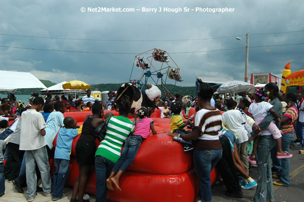 Cross De Harbour @ Lucea Car Park presented by Linkz Entertainment in association with Lucea Chamber of Commerce - Featuring Freddy Mc Gregor, Iley Dread, Mr. Vegas, Lt. Elmo, Champagne, Merital, CC, Brillant, TQ, Mad Dog, Chumps - Lucea, Hanover, Jamaica - Negril Travel Guide.com, Negril Jamaica WI - http://www.negriltravelguide.com - info@negriltravelguide.com...!