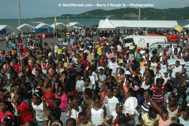 Cross De Harbour @ Lucea Car Park presented by Linkz Entertainment in association with Lucea Chamber of Commerce - Featuring Freddy Mc Gregor, Iley Dread, Mr. Vegas, Lt. Elmo, Champagne, Merital, CC, Brillant, TQ, Mad Dog, Chumps - Lucea, Hanover, Jamaica - Negril Travel Guide.com, Negril Jamaica WI - http://www.negriltravelguide.com - info@negriltravelguide.com...!