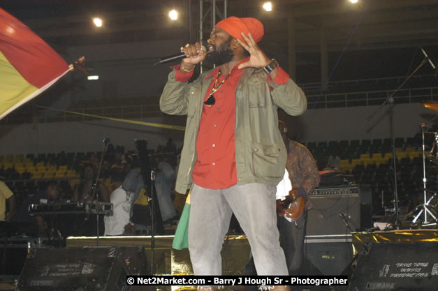 Fanton Mojah - Cure Fest 2007 - Longing For Concert at Trelawny Multi Purpose Stadium, Trelawny, Jamaica - Sunday, October 14, 2007 - Cure Fest 2007 October 12th-14th, 2007 Presented by Danger Promotions, Iyah Cure Promotions, and Brass Gate Promotions - Alison Young, Publicist - Photographs by Net2Market.com - Barry J. Hough Sr, Photographer - Negril Travel Guide, Negril Jamaica WI - http://www.negriltravelguide.com - info@negriltravelguide.com...!