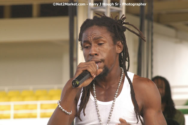 Jah Cure - Cure Fest 2007 - Longing For Concert at Trelawny Multi Purpose Stadium, Trelawny, Jamaica - Sunday, October 14, 2007 - Cure Fest 2007 October 12th-14th, 2007 Presented by Danger Promotions, Iyah Cure Promotions, and Brass Gate Promotions - Alison Young, Publicist - Photographs by Net2Market.com - Barry J. Hough Sr, Photographer - Negril Travel Guide, Negril Jamaica WI - http://www.negriltravelguide.com - info@negriltravelguide.com...!