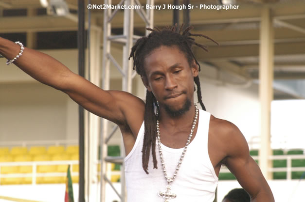 Jah Cure - Cure Fest 2007 - Longing For Concert at Trelawny Multi Purpose Stadium, Trelawny, Jamaica - Sunday, October 14, 2007 - Cure Fest 2007 October 12th-14th, 2007 Presented by Danger Promotions, Iyah Cure Promotions, and Brass Gate Promotions - Alison Young, Publicist - Photographs by Net2Market.com - Barry J. Hough Sr, Photographer - Negril Travel Guide, Negril Jamaica WI - http://www.negriltravelguide.com - info@negriltravelguide.com...!