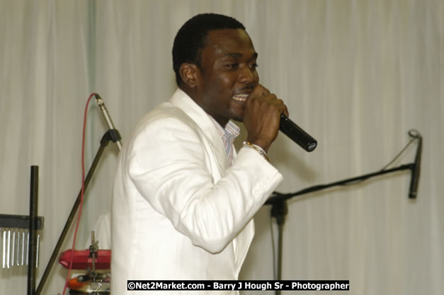 Prodigal Son - Reflections - Cure Fest 2007 - All White Birth-Night Party - Hosted by Jah Cure - Starfish Trelawny Hotel - Trelawny, Jamaica - Friday, October 12, 2007 - Cure Fest 2007 October 12th-14th, 2007 Presented by Danger Promotions, Iyah Cure Promotions, and Brass Gate Promotions - Alison Young, Publicist - Photographs by Net2Market.com - Barry J. Hough Sr, Photographer - Negril Travel Guide, Negril Jamaica WI - http://www.negriltravelguide.com - info@negriltravelguide.com...!