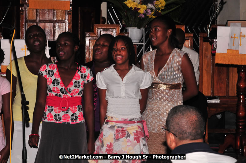 Lucea United Church - Unitied Church in Jamaica and Cayman Islands - Worship Service & Celebration of the Sacrament of Holy Communion - Special Guests: Hanover Homecoming Foundation & His excellency The Most Honourable Professor Sir Kenneth Hall Governor General of Jamaica - Sunday, August 3, 2008 - Hanover Homecoming Foundation LTD Jamaica - Wherever you roam ... Hanover bids you ... come HOME - Sunday, August 3 to Saturday, August 9, 2008 - Hanover Jamaica - Photographs by Net2Market.com - Barry J. Hough Sr. Photojournalist/Photograper - Photographs taken with a Nikon D300 - Negril Travel Guide, Negril Jamaica WI - http://www.negriltravelguide.com - info@negriltravelguide.com...!