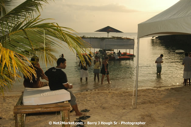 Hybrid Go Ultra - Independence Negril 2K7 - A Barefoot Beach Party @ The Hybrid Beach Cove aka Half Moon Beach Club, Sunday, August 5, 2007, Half Moon Beach, Hanover Parish, Jamaica - Negril Travel Guide.com, Negril Jamaica WI - http://www.negriltravelguide.com - info@negriltravelguide.com...!