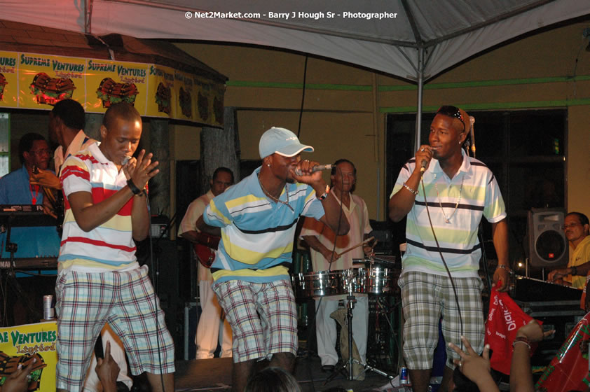 Jamaica Carnival 2007 @ The Jungle, Friday, March 2, 2007, The Jungle, Norman Manley Boulevard, Negril, Westmoreland, Jamaica W.I. - Negril Travel Guide, Negril Jamaica WI - http://www.negriltravelguide.com - info@negriltravelguide.com...!