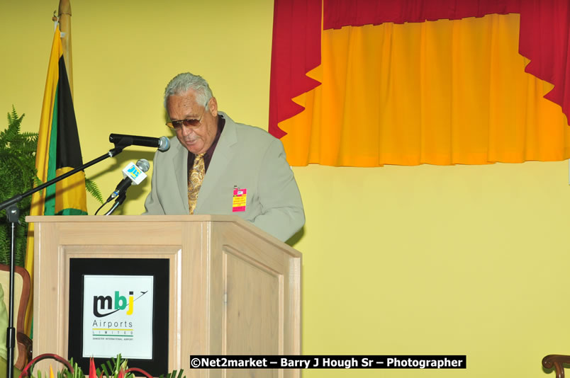 The Unveiling Of The Commemorative Plaque By The Honourable Prime Minister, Orette Bruce Golding, MP, And Their Majesties, King Juan Carlos I And Queen Sofia Of Spain - On Wednesday, February 18, 2009, Marking The Completion Of The Expansion Of Sangster International Airport, Venue at Sangster International Airport, Montego Bay, St James, Jamaica - Wednesday, February 18, 2009 - Photographs by Net2Market.com - Barry J. Hough Sr, Photographer/Photojournalist - Negril Travel Guide, Negril Jamaica WI - http://www.negriltravelguide.com - info@negriltravelguide.com...!