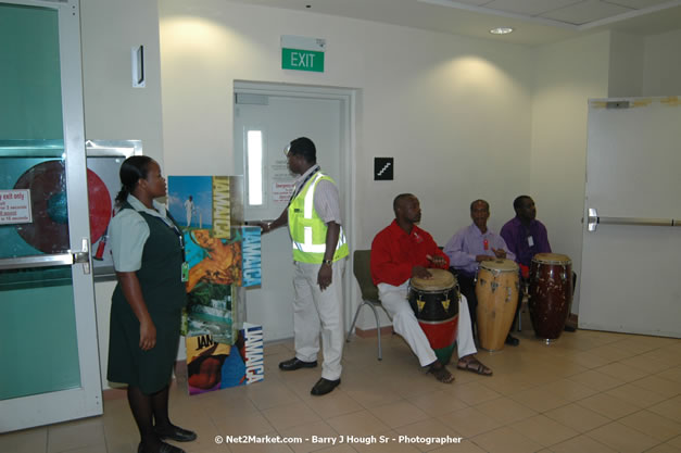 MBJ Airports Limited Welcomes WestJet Airlines - Inaugural Scheduled Service From Toronto Pearsons International Airport - Monday, December 10, 2007 - Sangster International Airport - MBJ Airports Limited, Montego Bay, Jamaica W.I. - Photographs by Net2Market.com - Barry J. Hough Sr, Photographer - Negril Travel Guide, Negril Jamaica WI - http://www.negriltravelguide.com - info@negriltravelguide.com...!