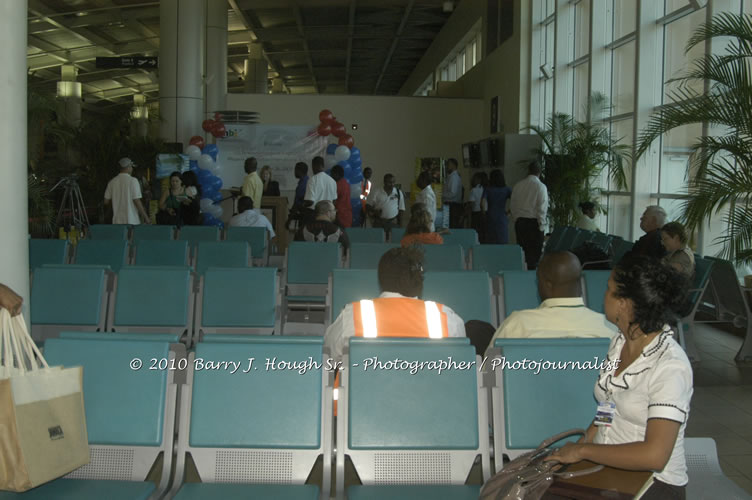 US Airways Inaugurtes New Service from Phoenix Sky Harbor International Airport to Sangster International Airport, Friday, December 18, 2009, Sangster International Airport, Montego Bay, St. James, Jamaica W.I. - Photographs by Net2Market.com - Barry J. Hough Sr, Photographer/Photojournalist - The Negril Travel Guide - Negril's and Jamaica's Number One Concert Photography Web Site with over 40,000 Jamaican Concert photographs Published -  Negril Travel Guide, Negril Jamaica WI - http://www.negriltravelguide.com - info@negriltravelguide.com...!