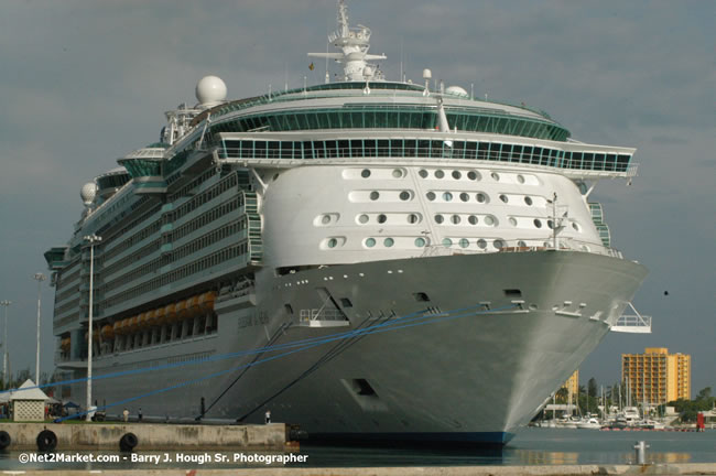 MS Freedom Of The Seas [Royal Caribbean International's - Newest Vessel] Plaques &amp; Keys Ceremony in order to commemorate its first arrival at the Port Montego Bay Photos - Negril Travel Guide, Negril Jamaica WI - http://www.negriltravelguide.com - info@negriltravelguide.com...!