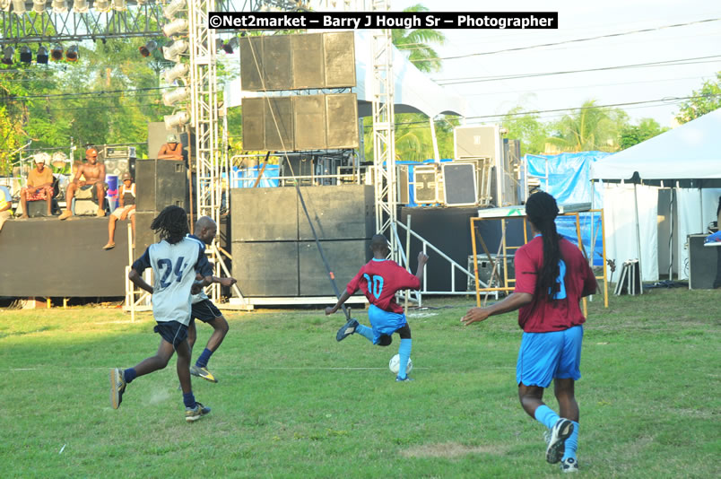 Marley Magic Traffic Jam - Celebrity Football @ Spring Break - Saturday, March 21, 2009 - Also Featuring: Kelley, Capleton, Junior Reid, Spragga Benz, Wayne Marshall, Munga, Romaine Virgo,Embee, Bango Herman, Flava K, Whisky Baggio, Andrew and Wadda Blood, Black Am I, Packa, Venue at Waz Beach, Norman Manley Boulevard, Negril Westmoreland, Jamaica - Saturday, March 21, 2009 - Photographs by Net2Market.com - Barry J. Hough Sr, Photographer/Photojournalist - Negril Travel Guide, Negril Jamaica WI - http://www.negriltravelguide.com - info@negriltravelguide.com...!