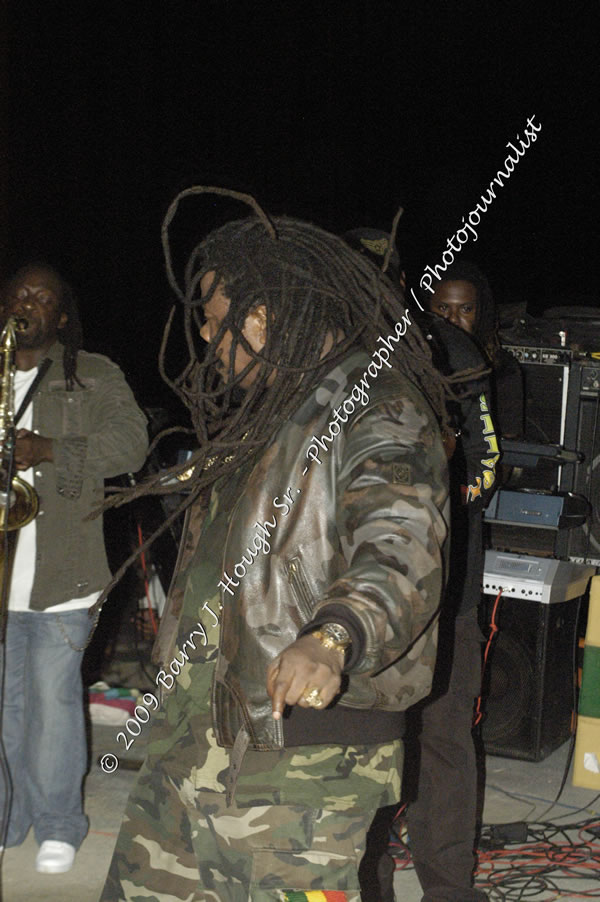  Luciano "Live in Concert" Negril Escape Resort & Spa, Openning Acts: Justice Merchant, and Timmi Burrell, Backing Band: JAH Messenjah, One Love Reggae Summer Series, West End, Negril, Westmoreland, Jamaica W.I. - Tuesday, August 11, 2009 - Photographs by Barry J. Hough Sr. Photojournalist/Photograper - Photographs taken with a Nikon D70, D100, or D300 - Negril Travel Guide, Negril Jamaica WI - http://www.negriltravelguide.com - info@negriltravelguide.com...!