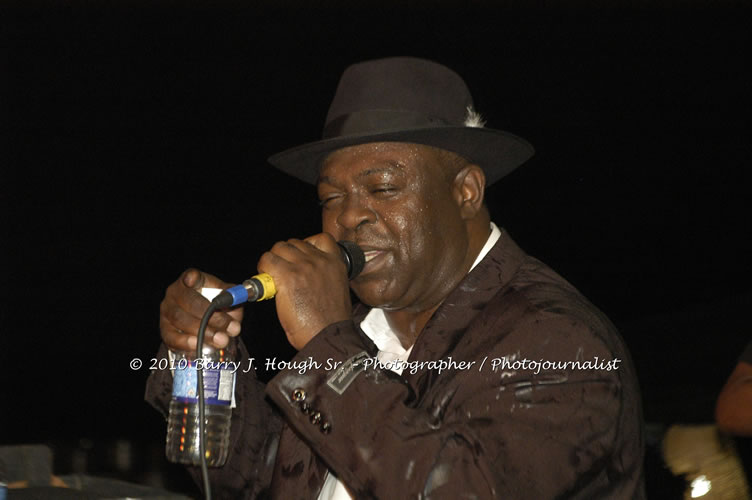 Chaka Demus & Pliers - Live In Concert @ Negril Escape Resort and Spa, December 8, 2009, One Love Drive, West End, Negril, Westmoreland, Jamaica W.I. - Photographs by Net2Market.com - Barry J. Hough Sr, Photographer/Photojournalist - Negril Travel Guide, Negril Jamaica WI - http://www.negriltravelguide.com - info@negriltravelguide.com...!