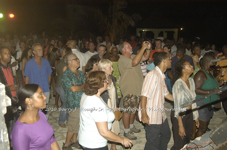 Chaka Demus & Pliers - Live In Concert @ Negril Escape Resort and Spa, December 8, 2009, One Love Drive, West End, Negril, Westmoreland, Jamaica W.I. - Photographs by Net2Market.com - Barry J. Hough Sr, Photographer/Photojournalist - Negril Travel Guide, Negril Jamaica WI - http://www.negriltravelguide.com - info@negriltravelguide.com...!