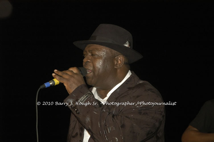 Chaka Demus & Pliers - Live In Concert @ Negril Escape Resort and Spa, December 8, 2009, One Love Drive, West End, Negril, Westmoreland, Jamaica W.I. - Photographs by Net2Market.com - Barry J. Hough Sr, Photographer/Photojournalist - Negril Travel Guide, Negril Jamaica WI - http://www.negriltravelguide.com - info@negriltravelguide.com...!