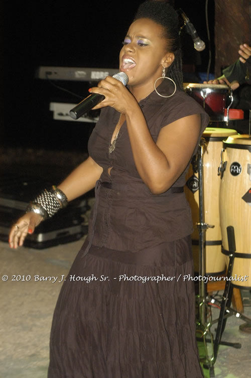 Etana - Live In Concert - One Love Reggae Concert Series 09/10 @ Negril Escape Resort and Spa, December 22, 2009, One Love Drive, West End, Negril, Westmoreland, Jamaica W.I. - Photographs by Net2Market.com - Barry J. Hough Sr, Photographer/Photojournalist - Negril Travel Guide, Negril Jamaica WI - http://www.negriltravelguide.com - info@negriltravelguide.com...!