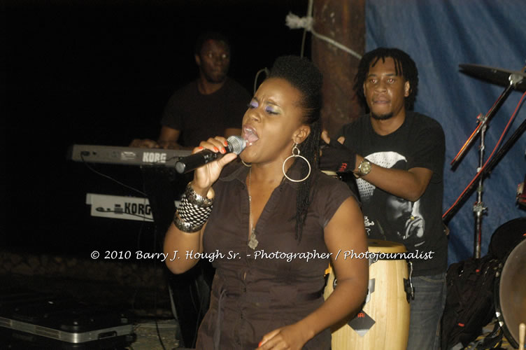 Etana - Live In Concert - One Love Reggae Concert Series 09/10 @ Negril Escape Resort and Spa, December 22, 2009, One Love Drive, West End, Negril, Westmoreland, Jamaica W.I. - Photographs by Net2Market.com - Barry J. Hough Sr, Photographer/Photojournalist - Negril Travel Guide, Negril Jamaica WI - http://www.negriltravelguide.com - info@negriltravelguide.com...!