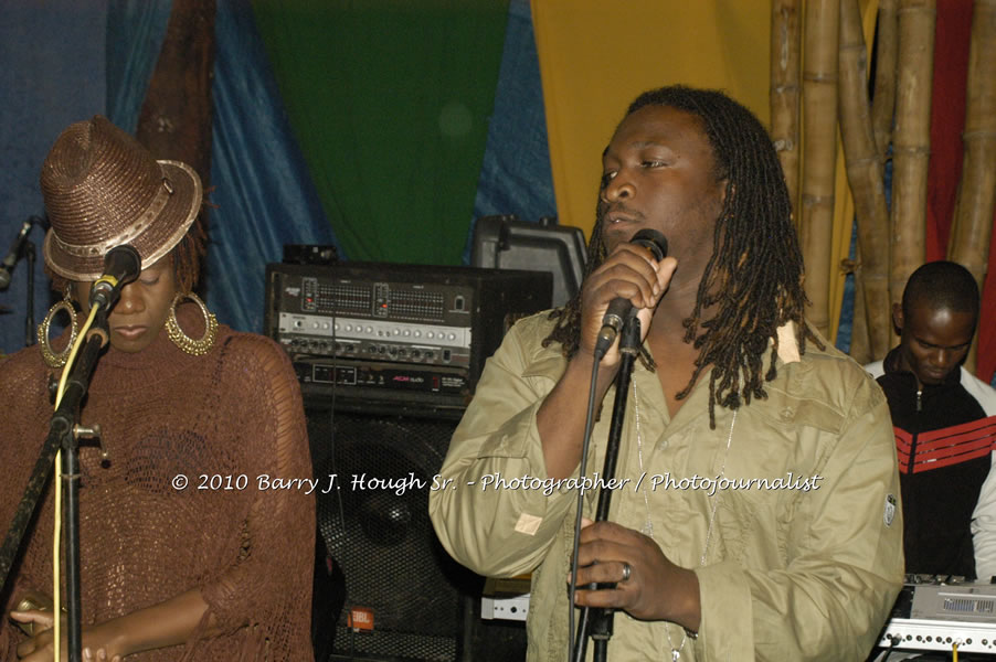 Etana - Live In Concert - One Love Reggae Concert Series 09/10 @ Negril Escape Resort and Spa, December 22, 2009, One Love Drive, West End, Negril, Westmoreland, Jamaica W.I. - Photographs by Net2Market.com - Barry J. Hough Sr, Photographer/Photojournalist - Negril Travel Guide, Negril Jamaica WI - http://www.negriltravelguide.com - info@negriltravelguide.com...!