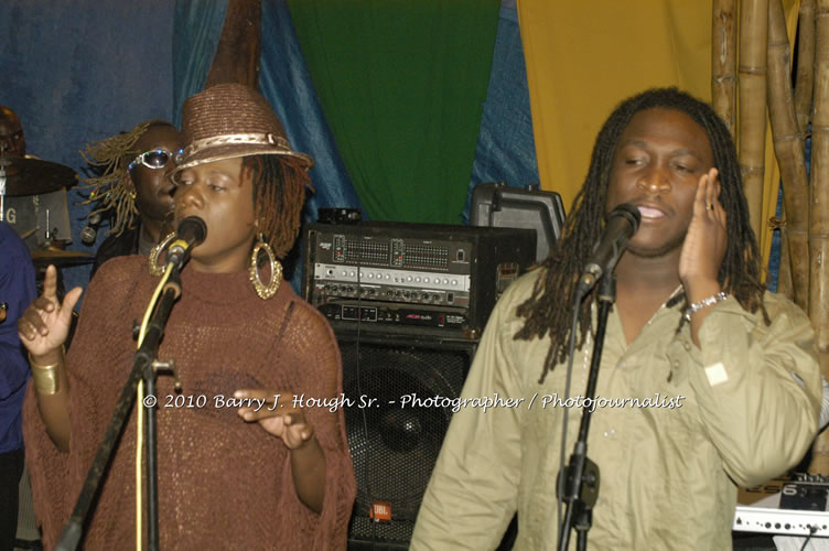 Etana - Live In Concert - One Love Reggae Concert Series 09/10 @ Negril Escape Resort and Spa, December 22, 2009, One Love Drive, West End, Negril, Westmoreland, Jamaica W.I. - Photographs by Net2Market.com - Barry J. Hough Sr, Photographer/Photojournalist - Negril Travel Guide, Negril Jamaica WI - http://www.negriltravelguide.com - info@negriltravelguide.com...!