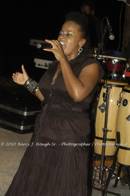 Etana - Live In Concert - One Love Reggae Concert Series 09/10 @ Negril Escape Resort and Spa, December 22, 2009, One Love Drive, West End, Negril, Westmoreland, Jamaica W.I. - Photographs by Net2Market.com - Barry J. Hough Sr, Photographer/Photojournalist - Negril Travel Guide, Negril Jamaica WI - http://www.negriltravelguide.com - info@negriltravelguide.com...!