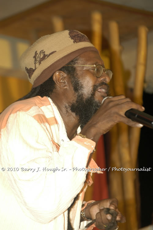 Freddy McGregor - Live In Concert @ Negril Escape Resort and Spa, One Love Drive, West End, Negril, Westmoreland, Jamaica W.I. - Photographs by Net2Market.com - Barry J. Hough Sr, Photographer/Photojournalist - Negril Travel Guide, Negril Jamaica WI - http://www.negriltravelguide.com - info@negriltravelguide.com...!