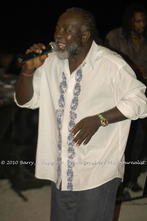 Freddy McGregor - Live In Concert @ Negril Escape Resort and Spa, One Love Drive, West End, Negril, Westmoreland, Jamaica W.I. - Photographs by Net2Market.com - Barry J. Hough Sr, Photographer/Photojournalist - Negril Travel Guide, Negril Jamaica WI - http://www.negriltravelguide.com - info@negriltravelguide.com...!