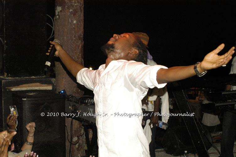 JAH Cure - Live In Concert @ Negril Escape Resort and Spa, December 15, 2009, One Love Drive, West End, Negril, Westmoreland, Jamaica W.I. - Photographs by Net2Market.com - Barry J. Hough Sr, Photographer/Photojournalist - Negril Travel Guide, Negril Jamaica WI - http://www.negriltravelguide.com - info@negriltravelguide.com...!