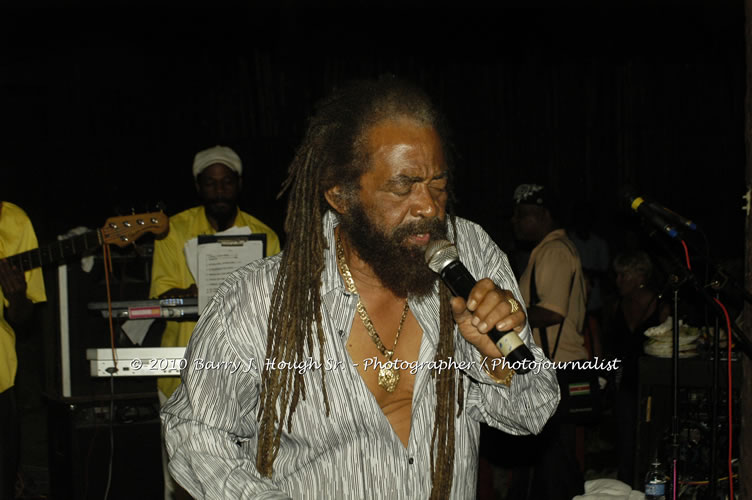 John Holt - Live in Concert - Also featuring Uprising Bank, plus DJ Gemini @ One Love Reggae Concerts Series 09/10 @ Negril Escape Resort & Spa, February 9, 2010, One Love Drive, West End, Negril, Westmoreland, Jamaica W.I. - Photographs by Net2Market.com - Barry J. Hough Sr, Photographer/Photojournalist - The Negril Travel Guide - Negril's and Jamaica's Number One Concert Photography Web Site with over 40,000 Jamaican Concert photographs Published -  Negril Travel Guide, Negril Jamaica WI - http://www.negriltravelguide.com - info@negriltravelguide.com...!