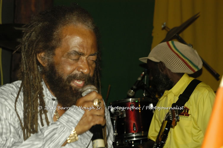 John Holt - Live in Concert - Also featuring Uprising Bank, plus DJ Gemini @ One Love Reggae Concerts Series 09/10 @ Negril Escape Resort & Spa, February 9, 2010, One Love Drive, West End, Negril, Westmoreland, Jamaica W.I. - Photographs by Net2Market.com - Barry J. Hough Sr, Photographer/Photojournalist - The Negril Travel Guide - Negril's and Jamaica's Number One Concert Photography Web Site with over 40,000 Jamaican Concert photographs Published -  Negril Travel Guide, Negril Jamaica WI - http://www.negriltravelguide.com - info@negriltravelguide.com...!