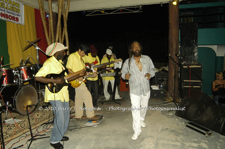 John Holt - Live in Concert - Also featuring Uprising Bank, plus DJ Gemini @ One Love Reggae Concerts Series 09/10 @ Negril Escape Resort & Spa, February 9, 2010, One Love Drive, West End, Negril, Westmoreland, Jamaica W.I. - Photographs by Net2Market.com - Barry J. Hough Sr, Photographer/Photojournalist - The Negril Travel Guide - Negril's and Jamaica's Number One Concert Photography Web Site with over 40,000 Jamaican Concert photographs Published -  Negril Travel Guide, Negril Jamaica WI - http://www.negriltravelguide.com - info@negriltravelguide.com...!