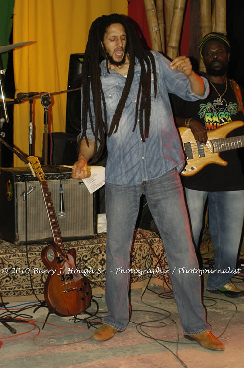 Julian Marley - Grammy Nominee & Son of the Legend Bob Marley - Live in Concert - Also featuring Ras Noble, Power Drill, Iron Head, & Robin Banks - Backing Band Roots Warrior, plus DJ Gemini @ One Love Reggae Concerts Series 09/10 @ Negril Escape Resort & Spa, February 2, 2010, One Love Drive, West End, Negril, Westmoreland, Jamaica W.I. - Photographs by Net2Market.com - Barry J. Hough Sr, Photographer/Photojournalist - The Negril Travel Guide - Negril's and Jamaica's Number One Concert Photography Web Site with over 40,000 Jamaican Concert photographs Published -  Negril Travel Guide, Negril Jamaica WI - http://www.negriltravelguide.com - info@negriltravelguide.com...!