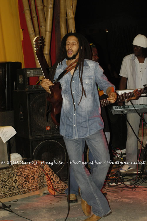 Julian Marley - Grammy Nominee & Son of the Legend Bob Marley - Live in Concert - Also featuring Ras Noble, Power Drill, Iron Head, & Robin Banks - Backing Band Roots Warrior, plus DJ Gemini @ One Love Reggae Concerts Series 09/10 @ Negril Escape Resort & Spa, February 2, 2010, One Love Drive, West End, Negril, Westmoreland, Jamaica W.I. - Photographs by Net2Market.com - Barry J. Hough Sr, Photographer/Photojournalist - The Negril Travel Guide - Negril's and Jamaica's Number One Concert Photography Web Site with over 40,000 Jamaican Concert photographs Published -  Negril Travel Guide, Negril Jamaica WI - http://www.negriltravelguide.com - info@negriltravelguide.com...!