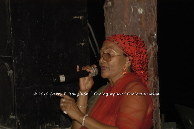 Marcia Griffiths & Edge Michael - Live In Concert - One Love Reggae Concert Series 09/10 @ Negril Escape Resort and Spa, December 29, 2009, One Love Drive, West End, Negril, Westmoreland, Jamaica W.I. - Photographs by Net2Market.com - Barry J. Hough Sr, Photographer/Photojournalist - Negril Travel Guide, Negril Jamaica WI - http://www.negriltravelguide.com - info@negriltravelguide.com...!