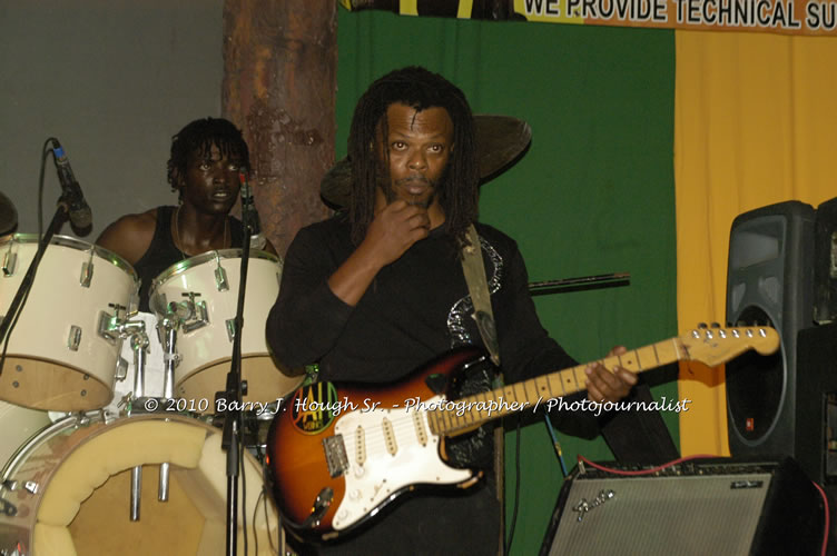 Marcia Griffiths & Edge Michael - Live In Concert - One Love Reggae Concert Series 09/10 @ Negril Escape Resort and Spa, December 29, 2009, One Love Drive, West End, Negril, Westmoreland, Jamaica W.I. - Photographs by Net2Market.com - Barry J. Hough Sr, Photographer/Photojournalist - Negril Travel Guide, Negril Jamaica WI - http://www.negriltravelguide.com - info@negriltravelguide.com...!