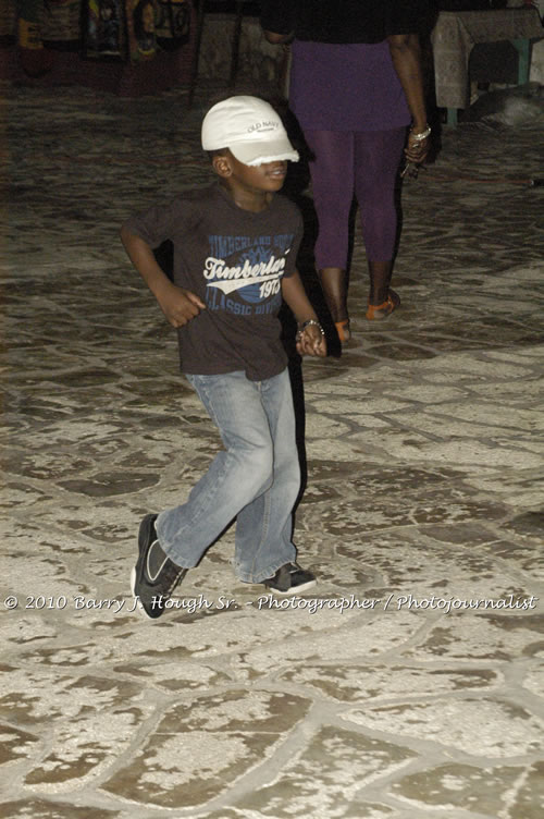 Marcia Griffiths & Edge Michael - Live In Concert - One Love Reggae Concert Series 09/10 @ Negril Escape Resort and Spa, December 29, 2009, One Love Drive, West End, Negril, Westmoreland, Jamaica W.I. - Photographs by Net2Market.com - Barry J. Hough Sr, Photographer/Photojournalist - Negril Travel Guide, Negril Jamaica WI - http://www.negriltravelguide.com - info@negriltravelguide.com...!