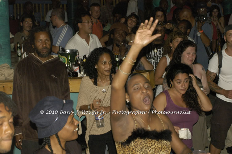 Marcia Griffiths & Edge Michael - Live In Concert - One Love Reggae Concert Series 09/10 @ Negril Escape Resort and Spa, December 29, 2009, One Love Drive, West End, Negril, Westmoreland, Jamaica W.I. - Photographs by Net2Market.com - Barry J. Hough Sr, Photographer/Photojournalist - Negril Travel Guide, Negril Jamaica WI - http://www.negriltravelguide.com - info@negriltravelguide.com...!