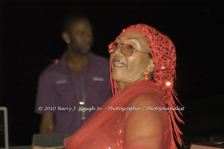 Marcia Griffiths & Edge Michael - Live In Concert - One Love Reggae Concert Series 09/10 @ Negril Escape Resort and Spa, December 29, 2009, One Love Drive, West End, Negril, Westmoreland, Jamaica W.I. - Photographs by Net2Market.com - Barry J. Hough Sr, Photographer/Photojournalist - Negril Travel Guide, Negril Jamaica WI - http://www.negriltravelguide.com - info@negriltravelguide.com...!