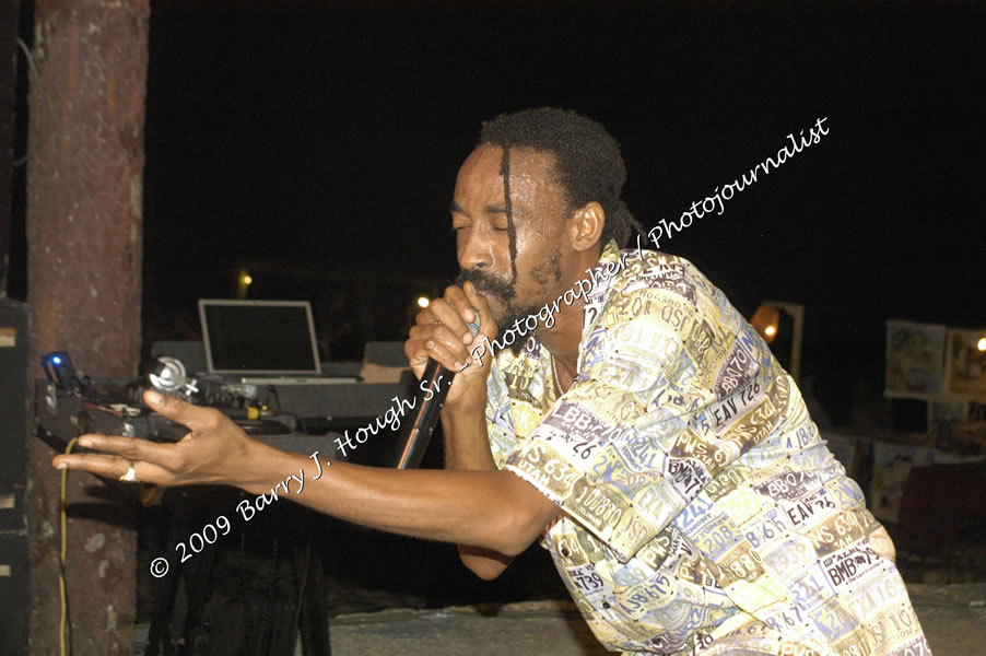  Sanchez - Live in Concert - at the One Love Reggae Concert Series 09/10 @ Negril Escape Resort & Spa - Also Featuring: Timmi Burrell and Justice Merchant- Backing Band Roots Warrior - DJ Gemini - MC Oliver Cargill, Negril Escape Resort & Spa, One Love Drive, West End, Negril, Westmoreland, Jamaica W.I. - Tuesday, November 24, 2009 - Photographs by Net2Market.com - Barry J. Hough Sr, Photographer / Photojournalist - Photos taken with a Nikon D70, D100, or D300 - Negril Travel Guide, Negril Jamaica WI - http://www.negriltravelguide.com - info@negriltravelguide.com...!