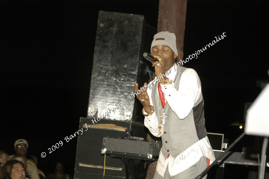  Sanchez - Live in Concert - at the One Love Reggae Concert Series 09/10 @ Negril Escape Resort & Spa - Also Featuring: Timmi Burrell and Justice Merchant- Backing Band Roots Warrior - DJ Gemini - MC Oliver Cargill, Negril Escape Resort & Spa, One Love Drive, West End, Negril, Westmoreland, Jamaica W.I. - Tuesday, November 24, 2009 - Photographs by Net2Market.com - Barry J. Hough Sr, Photographer / Photojournalist - Photos taken with a Nikon D70, D100, or D300 - Negril Travel Guide, Negril Jamaica WI - http://www.negriltravelguide.com - info@negriltravelguide.com...!