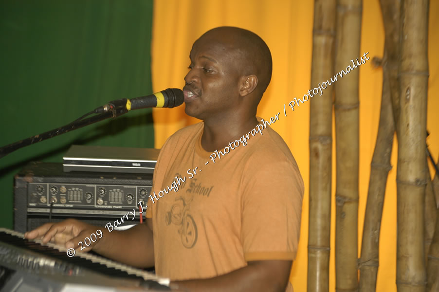  Sanchez - Live in Concert - at the One Love Reggae Concert Series 09/10 @ Negril Escape Resort & Spa - Also Featuring: Timmi Burrell and Justice Merchant- Backing Band Roots Warrior - DJ Gemini - MC Oliver Cargill, Negril Escape Resort & Spa, One Love Drive, West End, Negril, Westmoreland, Jamaica W.I. - Tuesday, November 24, 2009 - Photographs by Net2Market.com - Barry J. Hough Sr, Photographer / Photojournalist - Photos taken with a Nikon D70, D100, or D300 - Negril Travel Guide, Negril Jamaica WI - http://www.negriltravelguide.com - info@negriltravelguide.com...!