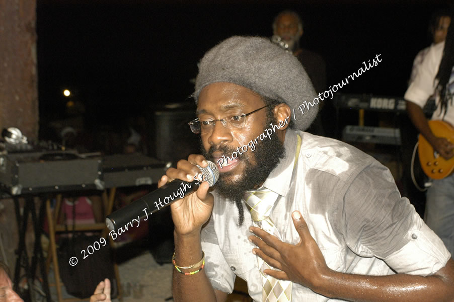  Tarrus Riley - Live in Concert - at the One Love Reggae Concert Series 09/10 @ Negril Escape Resort & Spa - Also Featuring: Mistic Bowie, Monday Justice, Cash, Dean Frazier - DJ Gemini - MC Oliver Cargill, Negril Escape Resort & Spa, One Love Drive, West End, Negril, Westmoreland, Jamaica W.I. - Tuesday, November 17, 2009 - Photographs by Net2Market.com - Barry J. Hough Sr, Photographer / Photojournalist - Photos taken with a Nikon D70, D100, or D300 - Negril Travel Guide, Negril Jamaica WI - http://www.negriltravelguide.com - info@negriltravelguide.com...!