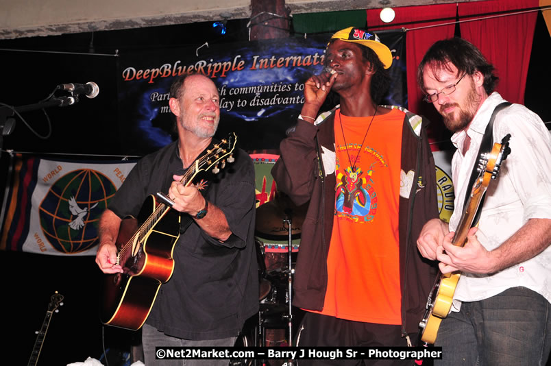 Chinese New Year @ The Sunset Show at Negril Escape - Tuesday, January 27, 2009 - Live Reggae Music at Negril Escape - Tuesday Nights 6:00PM to 10:00 PM - Photographs by Net2Market.com - Barry J. Hough Sr, Photographer/Photojournalist - Negril Travel Guide, Negril Jamaica WI - http://www.negriltravelguide.com - info@negriltravelguide.com...!