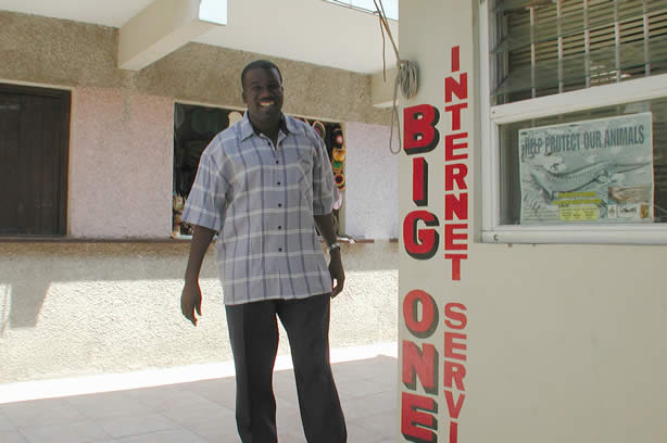 Negril's Vendor's Plaza Photos - Negril Travel Guide, Negril Jamaica WI - http://www.negriltravelguide.com - info@negriltravelguide.com...!