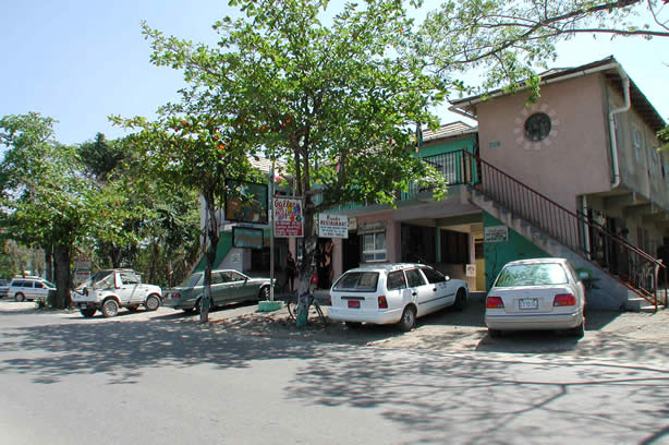 Negril's 
                                            Vendor's Plaza Photos - Negril Travel Guide, Negril Jamaica WI - http://www.negriltravelguide.com - info@negriltravelguide.com...!