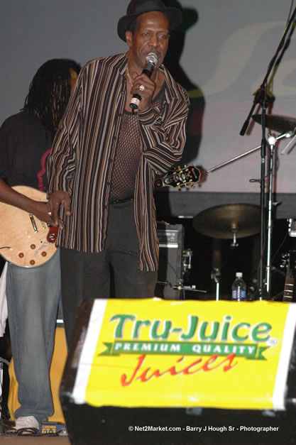 Gregory Isaacs @ Tru-Juice Rebel Salute 2007 - Saturday, January 13, 2007, Port Kaiser Sports Club, St. Elizabeth - Negril Travel Guide, Negril Jamaica WI - http://www.negriltravelguide.com - info@negriltravelguide.com...!